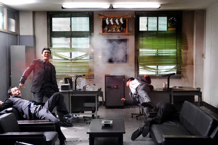 Film review: outrage (2010) by takeshi kitano