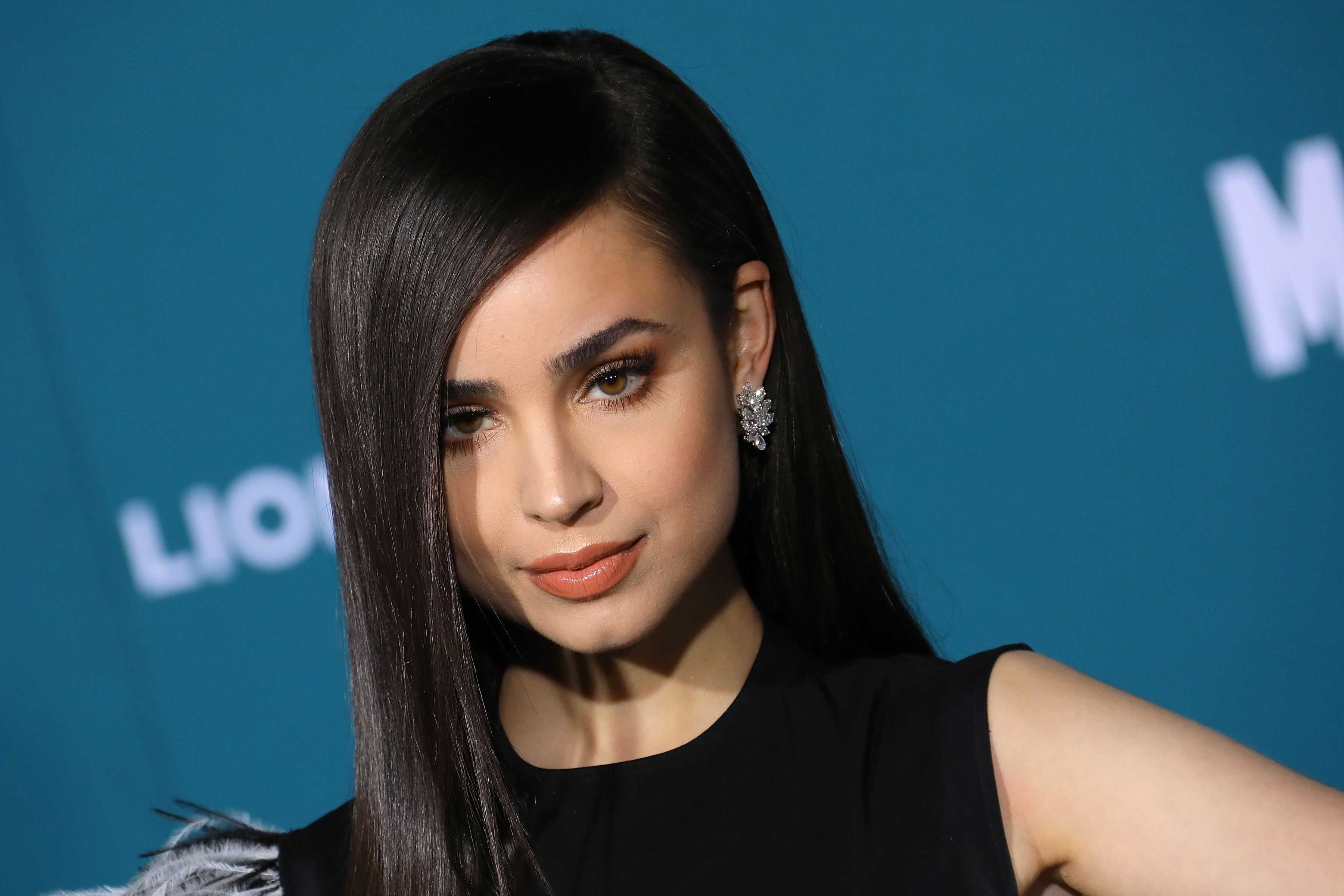 Sofia carson