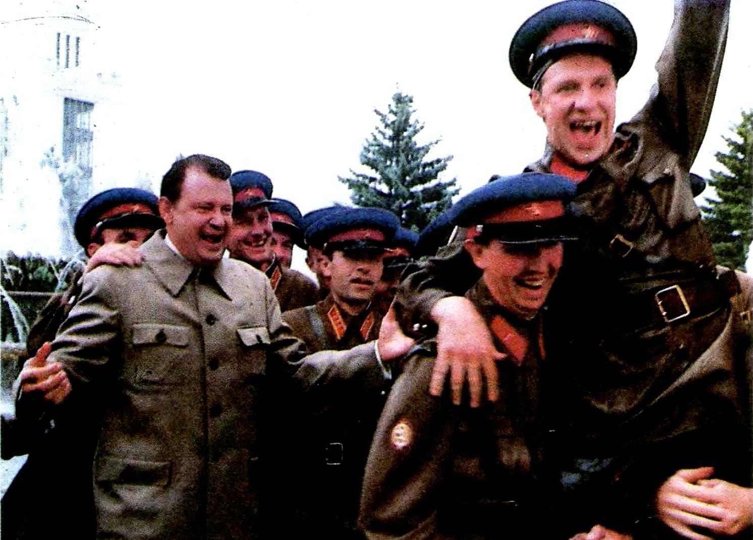 Фильмы 1992 года выпуска, лучшие фильмы 1992 года, фильмы 1992 года российские, лучшие фильмы 1992 года список