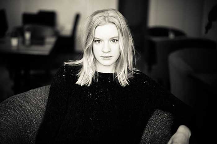 Лена тронина