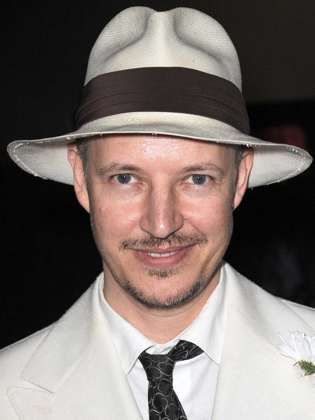 Tom six