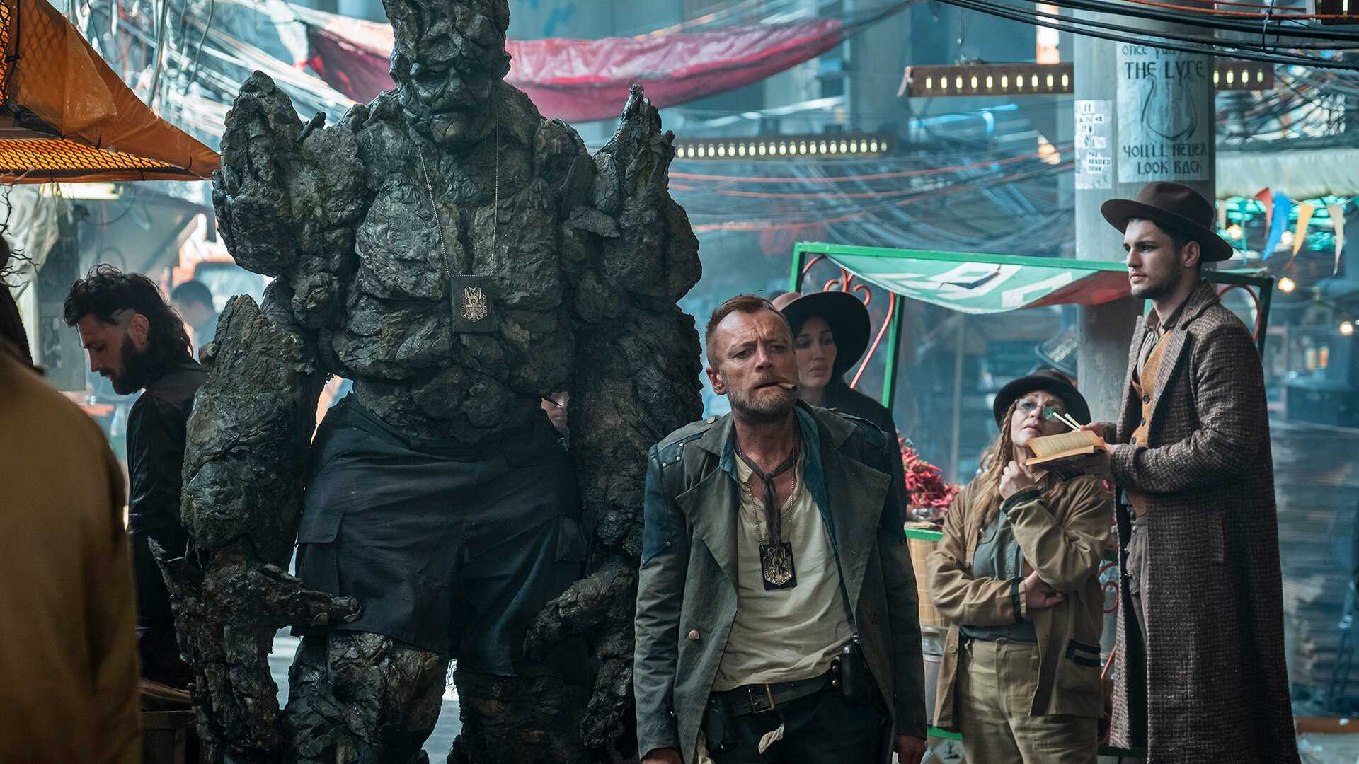 Лучшие сериалы 2022 года: топ-16 / skillbox media