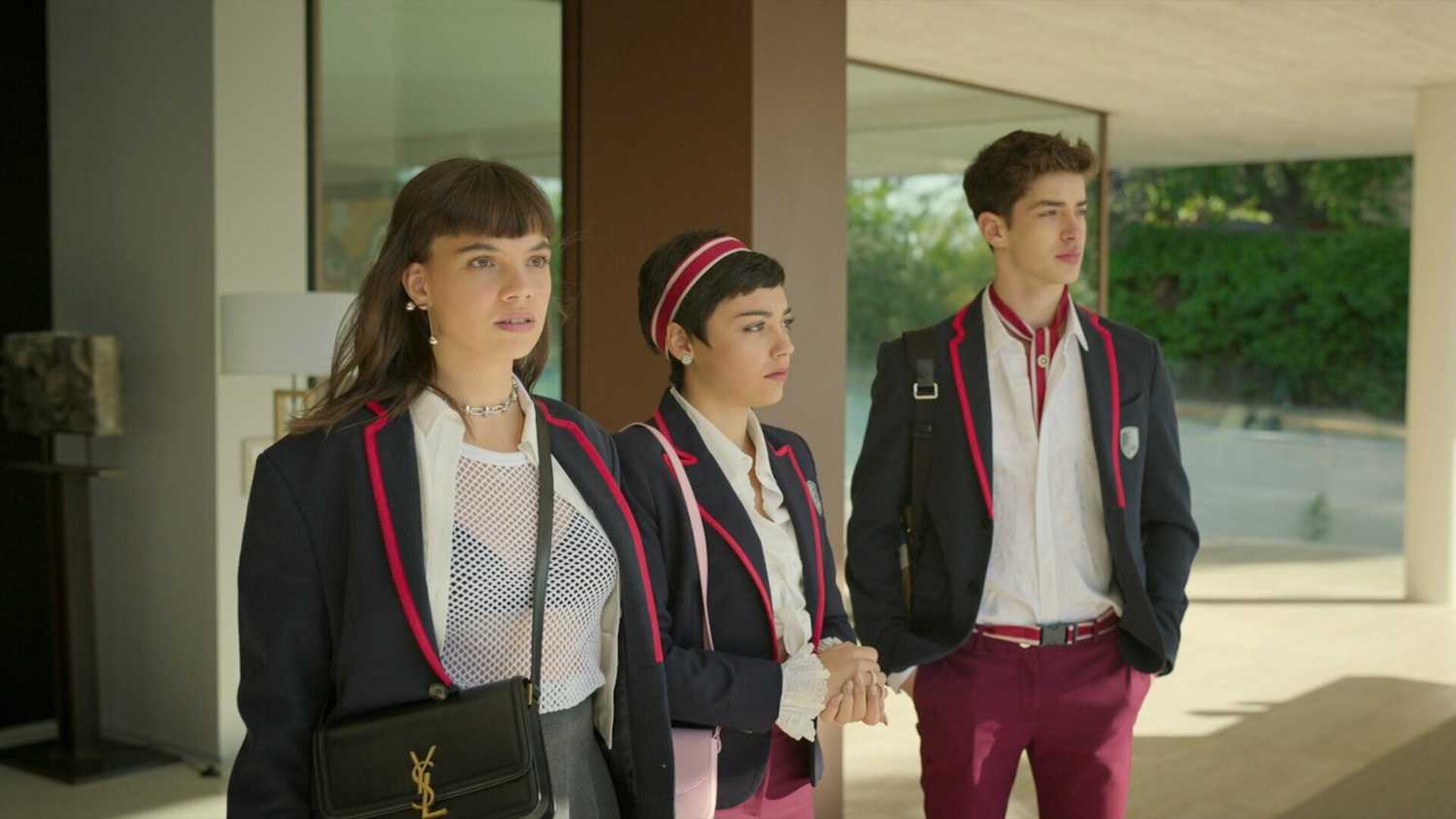 Элита (сериал 2018) 1-7 сезон 1,2,3 серия смотреть онлайн бесплатно