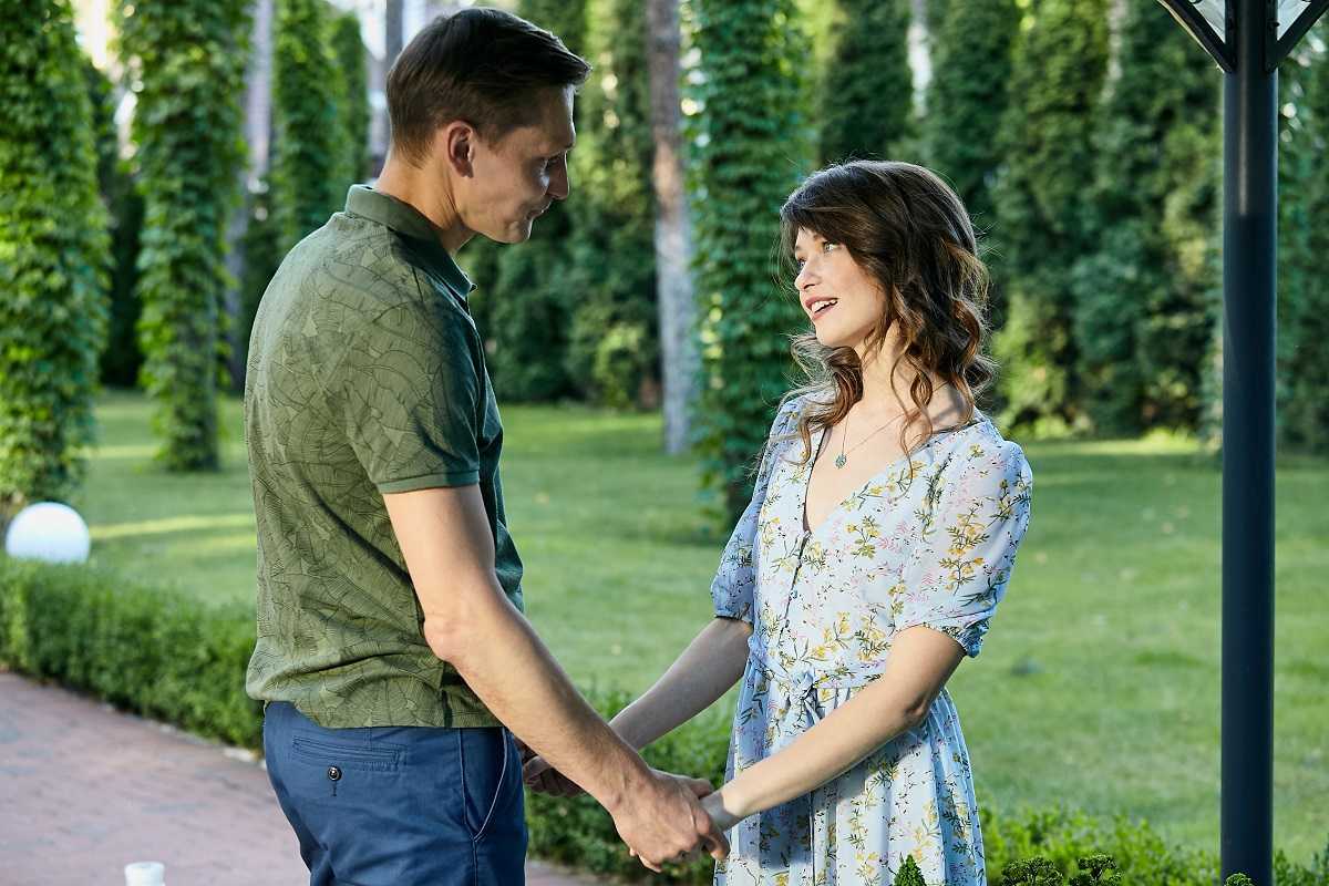 Что посмотреть по тв: главные российские сериалы 2021 года (18+)